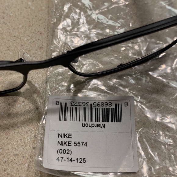 NIKE BOYS EYEGLASS FRAMES with Case - Picture 10 of 11